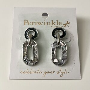 ❤️‍🔥 Bundle 3 for $12 / Black & silver abalone chip post back dangle earrings